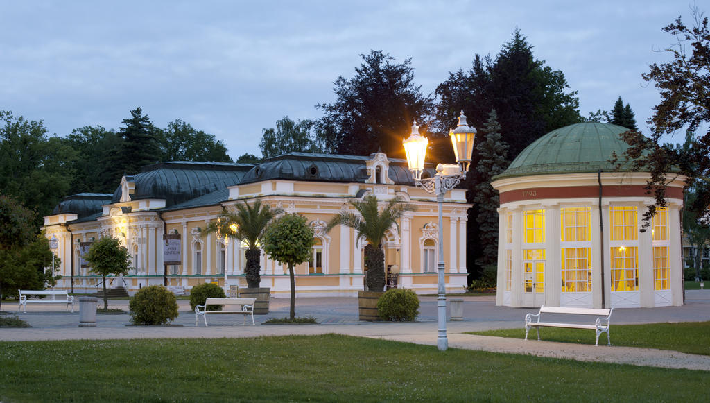 Dr. Adler Spa & Kurhotel Frantiskovy Lazne Exterior photo